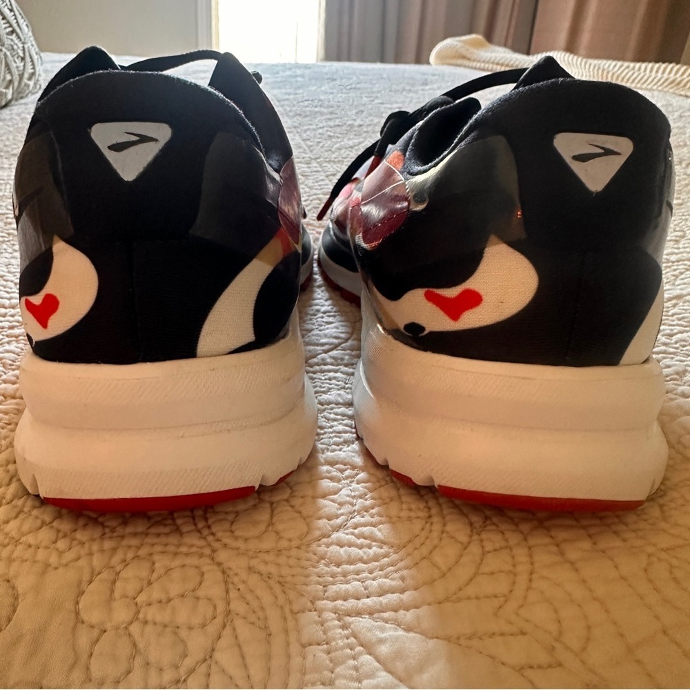 Brooks Tokyo Koi Men’s Red and Black Athletic Running Shoes size 12.5 Colorful - Picture 5 of 10